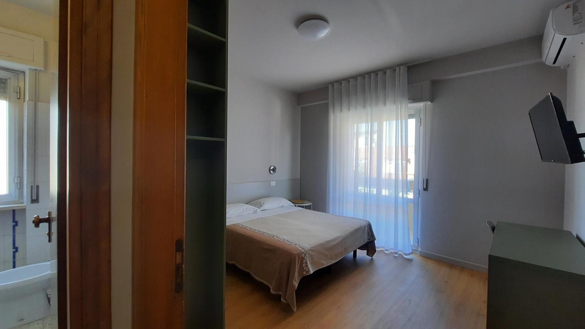 Hotel Pineta Сан-Бенедетто-дель-Тронто Екстер'єр фото